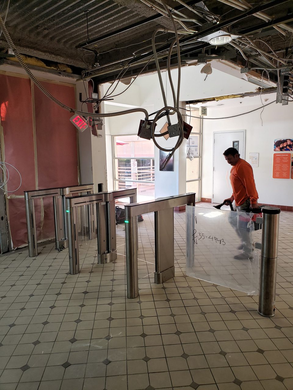 Waist High Swing Gates — Vehicle Gates & Traffic Control